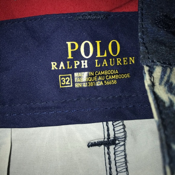 Polo shorts - Picture 2 of 3